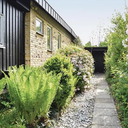 Two-bedroom Holiday In Juelsminde Hébergement de vacances