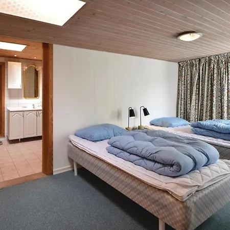 Two-bedroom Holiday In Juelsminde Hébergement de vacances